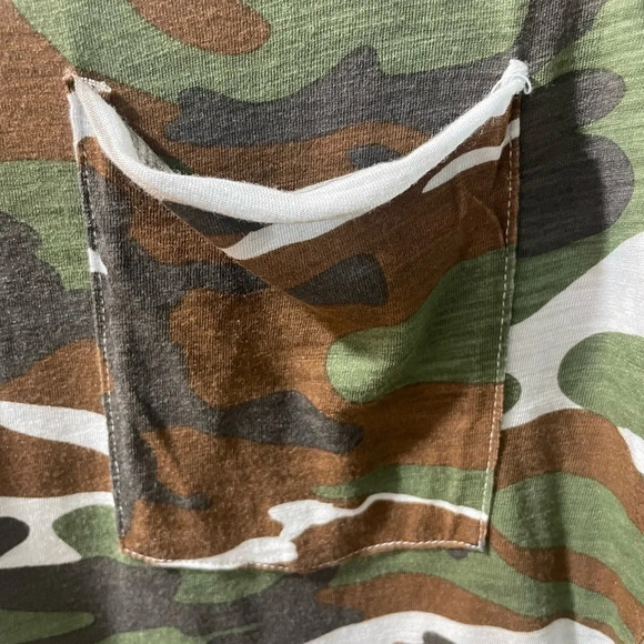 Anthropology Camouflage T-Shirt By t. La, Size Extra Small, NWOT - Picture 4 of 7